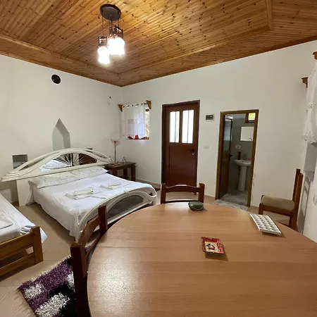 Bakuli 3* Gjirokastër